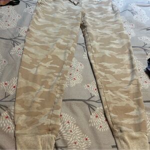 Athleta Balance Printed Jogger L Beige Camo Soft Knit Active Lounge Gym Work Out